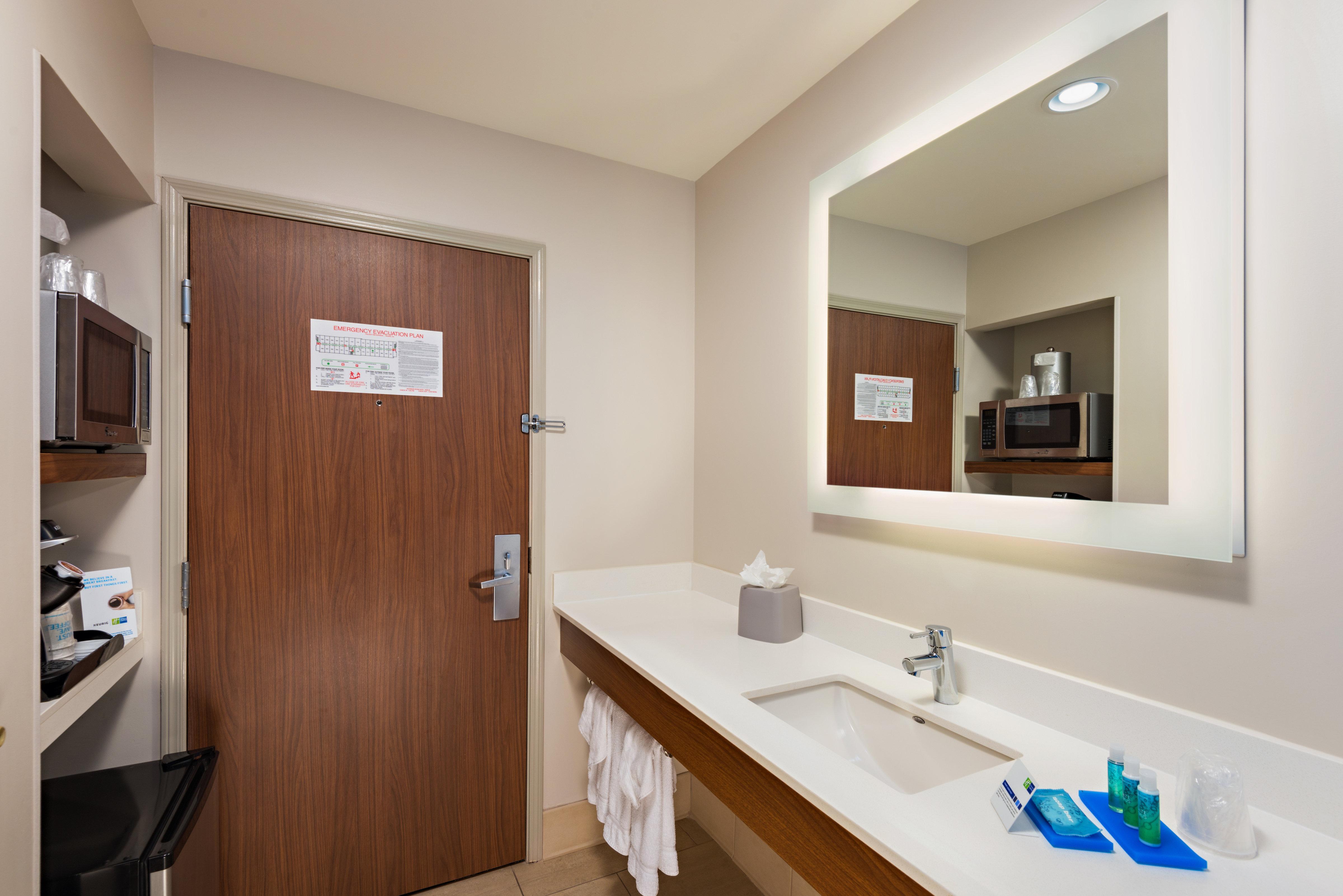 Holiday Inn Express Peoria North - Glendale By Ihg Exterior foto