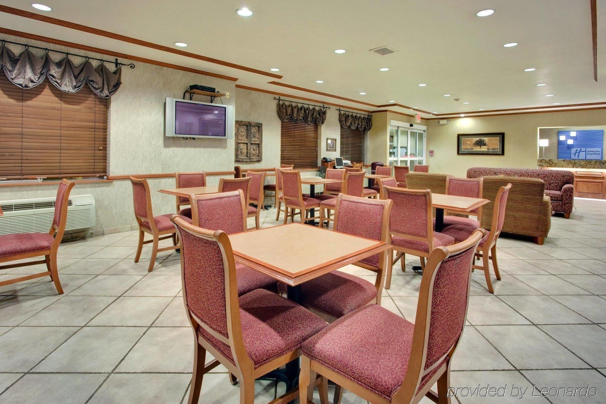 Holiday Inn Express Peoria North - Glendale By Ihg Exterior foto